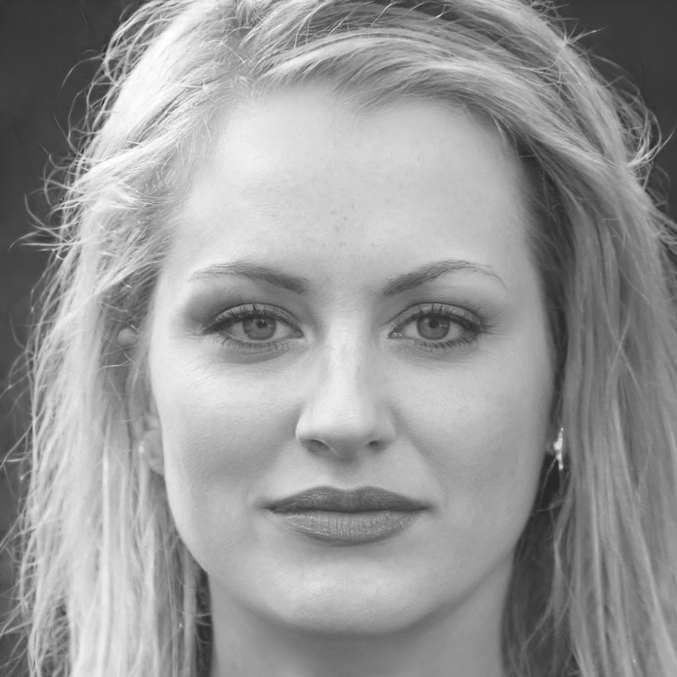 Portrait de Camille Dubois, formatrice experte en finances personnelles